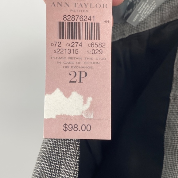Ann Taylor Skirt Size 2 petite. NWT - Picture 2 of 6